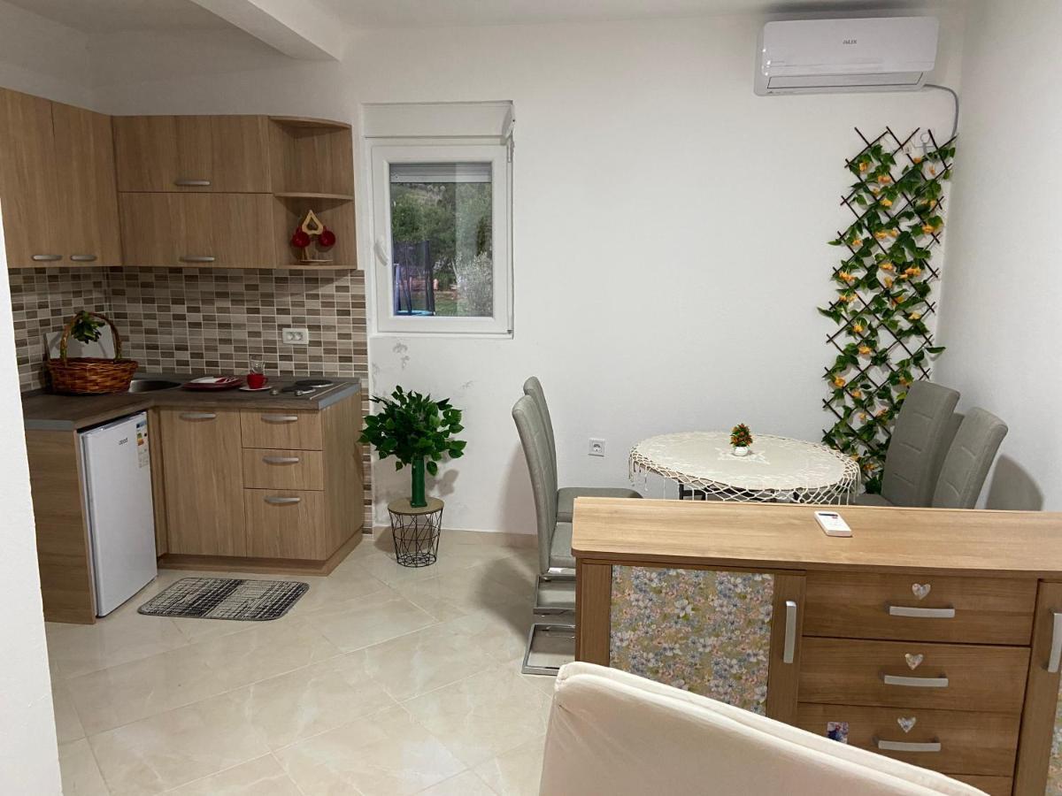 Kotor Apartman Green Sailor Apartment ภายนอก รูปภาพ