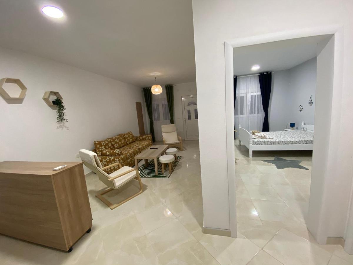 Kotor Apartman Green Sailor Apartment ภายนอก รูปภาพ
