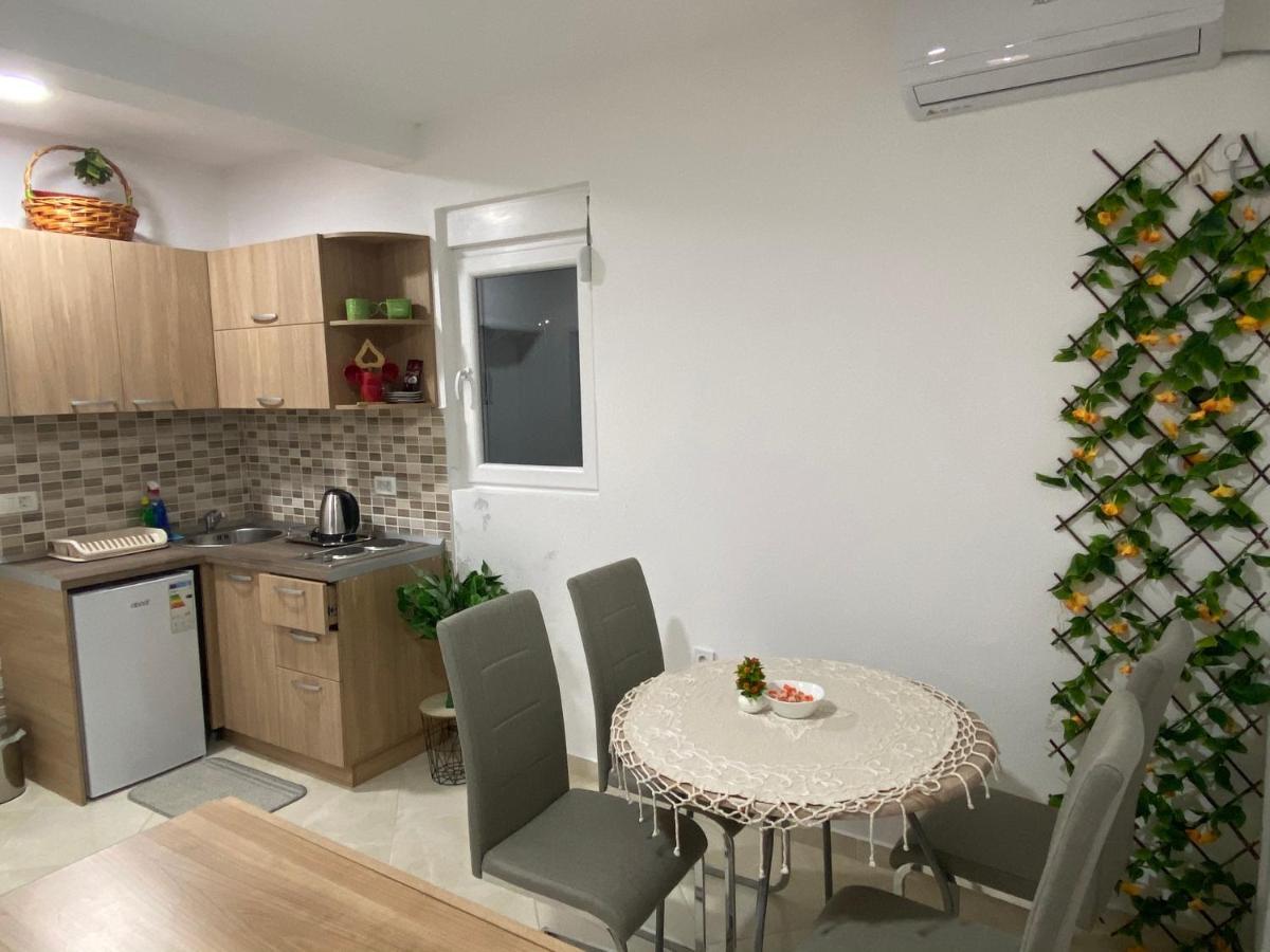 Kotor Apartman Green Sailor Apartment ภายนอก รูปภาพ